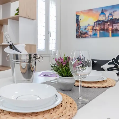 Barbara's Venetian Dream Comfort And Relax With Parking Venice